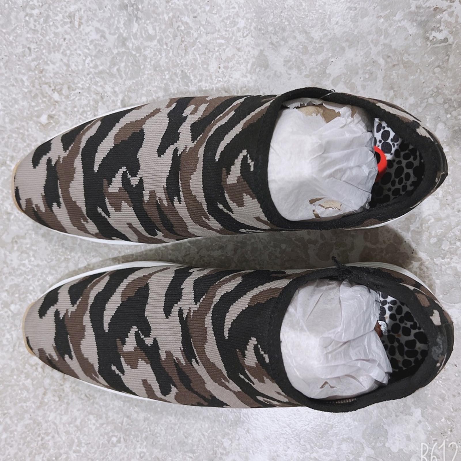 NEW J/Slides Urban Sports Sneakers in Tiger Knit, Size 10 New w/o Box