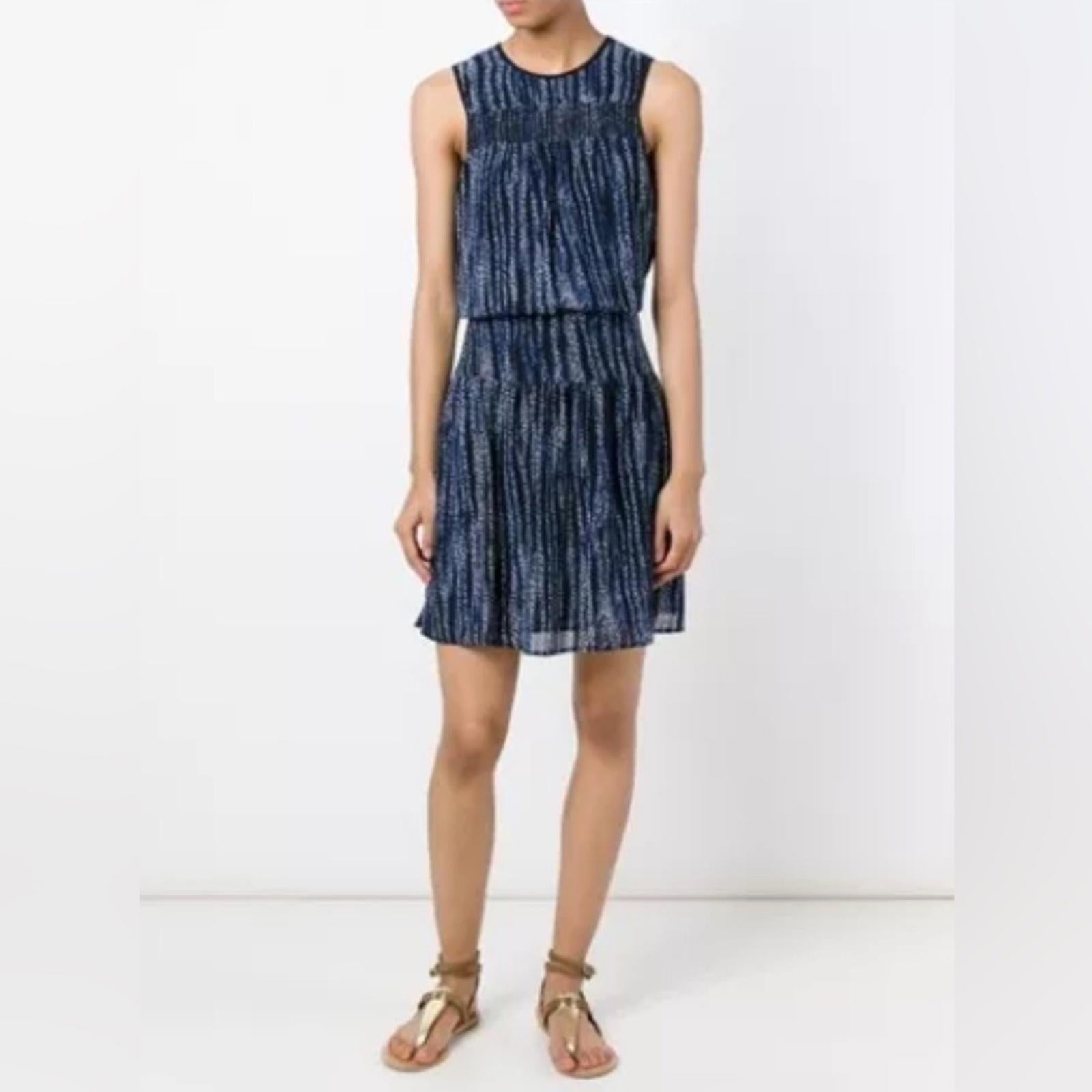 Michael Kors Burnell Smocked Georgette Dress in Navy, Size 0 EXCELLENT $160