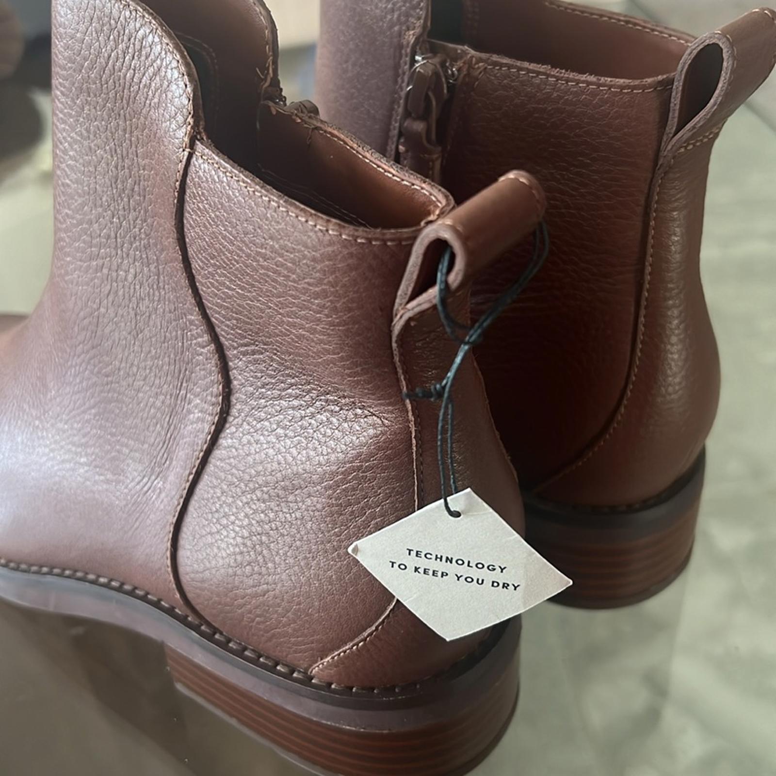 COLE HAAN Waterproof River Chelsea Booties, Sequoia Le Size 7, New w/o Box