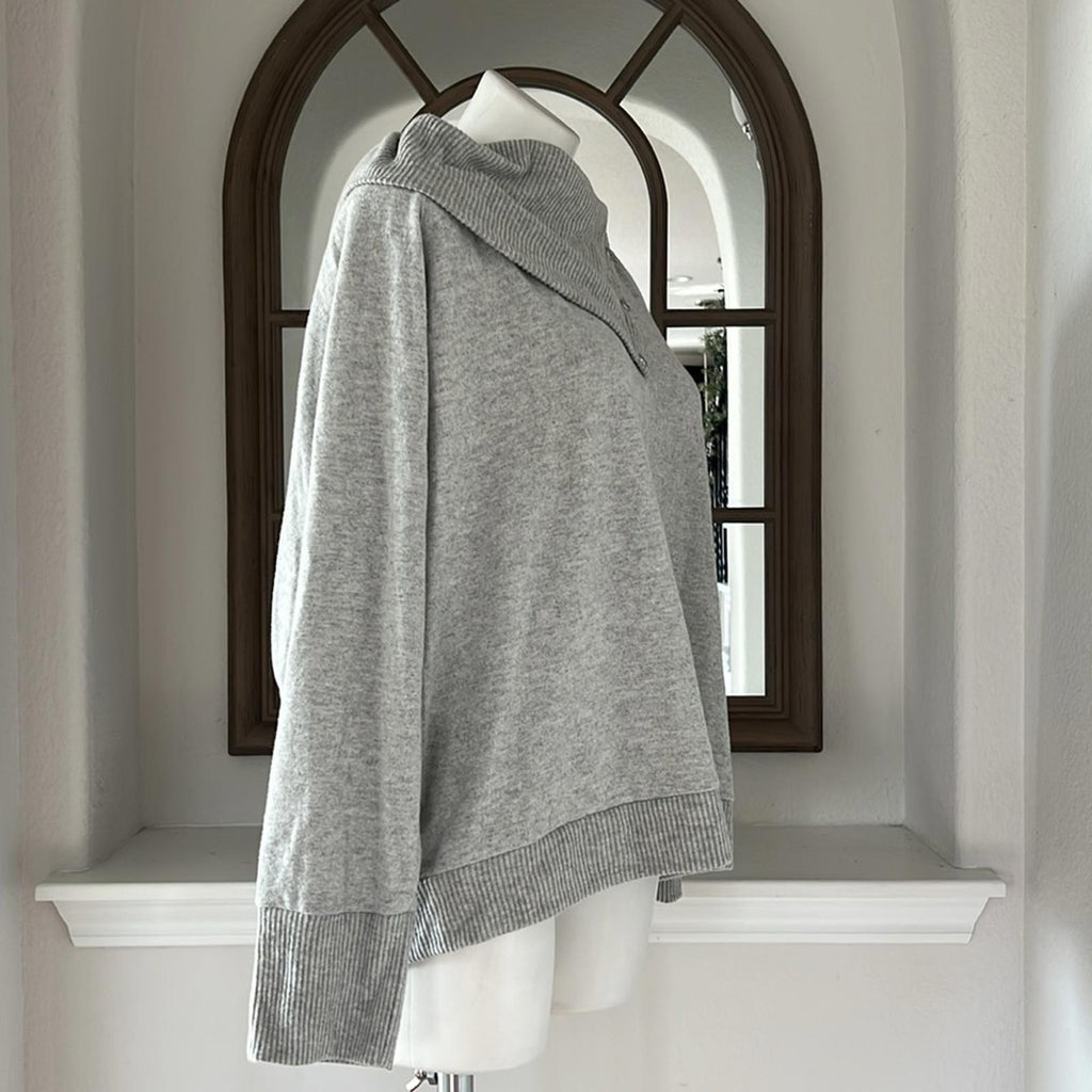 Vince Camuto Stretch Fold Over Neck w/Snaps Silver in Heather, Size XL New w/Tag