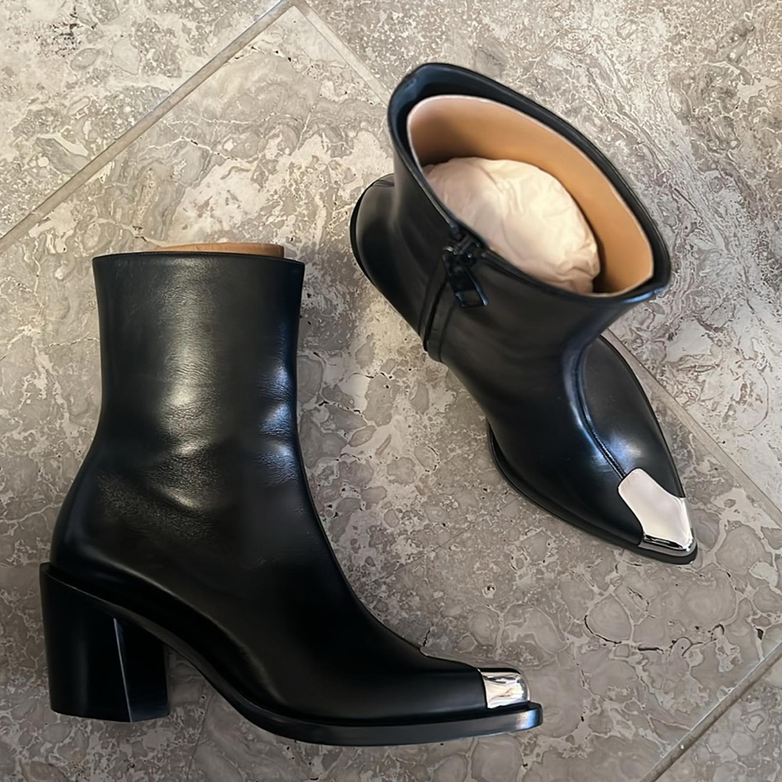 Alexander McQueen Boxcar Calfskin Ankle Booties Black/Slvr Size 36 NWT +DustBag