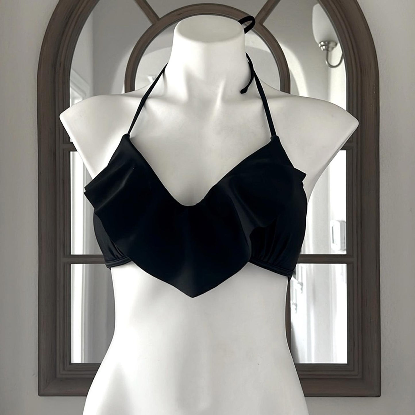 Gianni Bini Black Bikini Top, Size M New w/o Tag