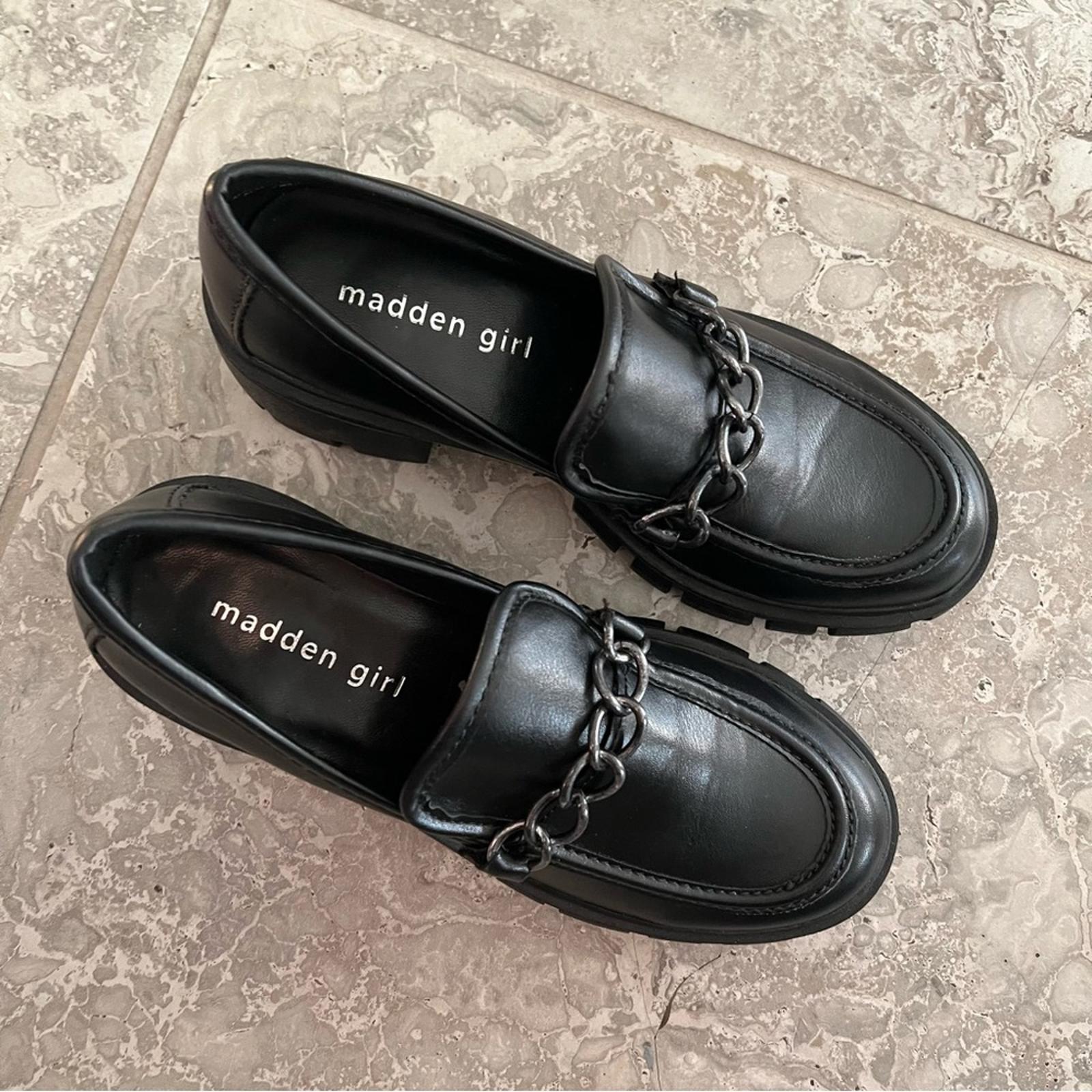 Madden Girl Hoxtonn Loafers/ Shoes in Black, Size 5.5 New w/o Box
