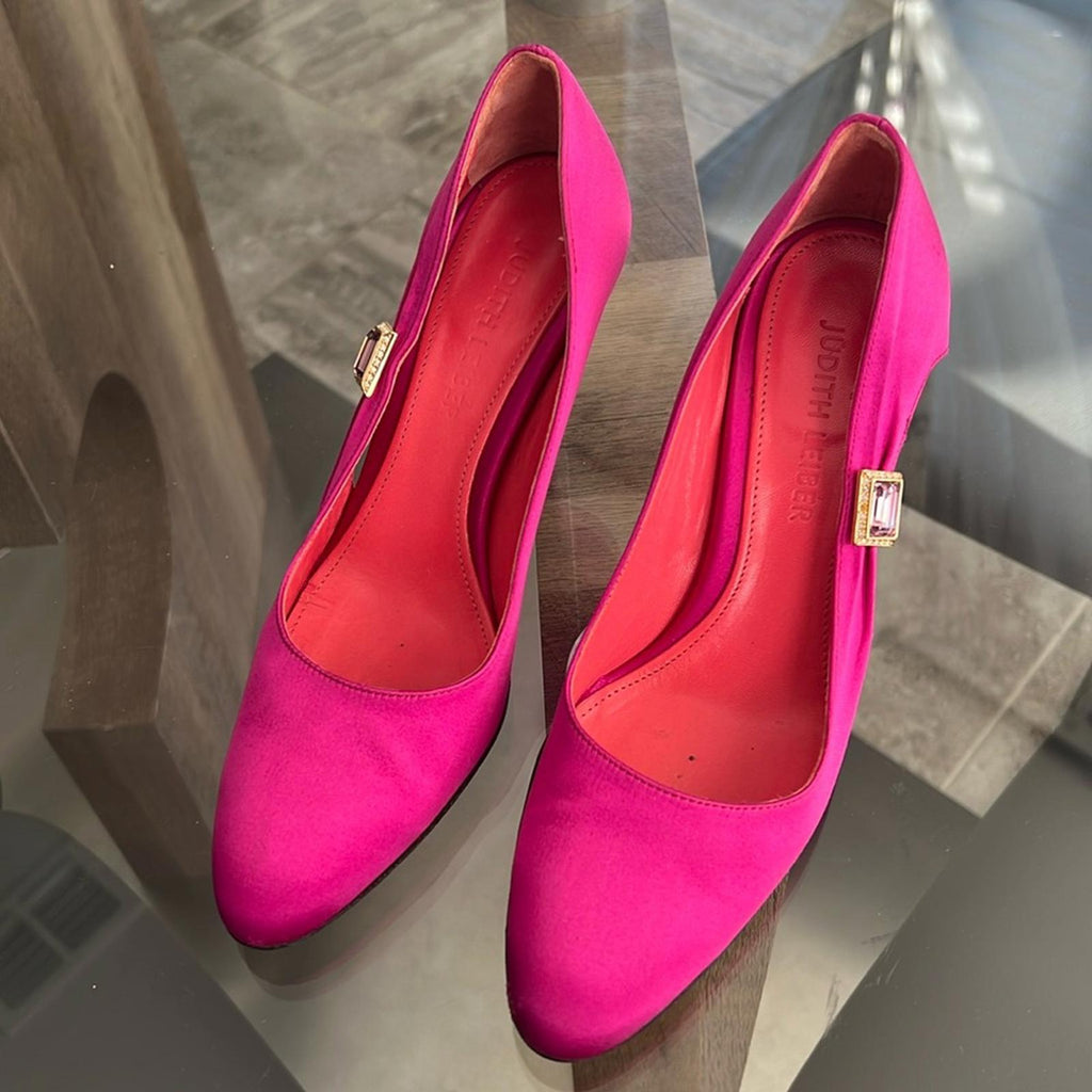 Judith Lieber Fuchsia Pumps Size 6 (Made in Italy) EXCELLENT!