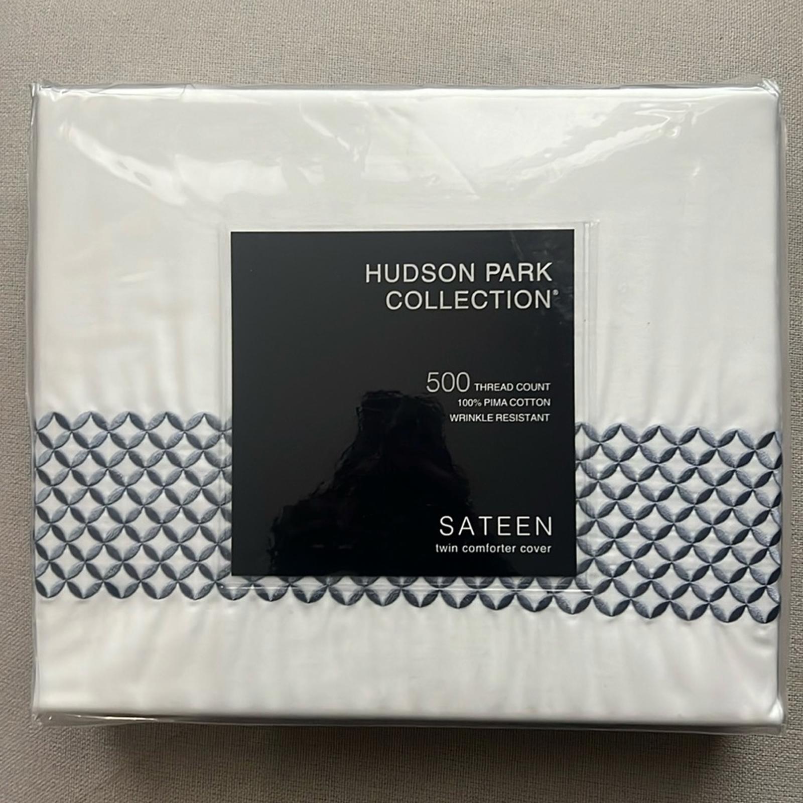 Hudson Park Collection Blue 500TC Embroidered Geo Duvet Cover, Twin NWT $340