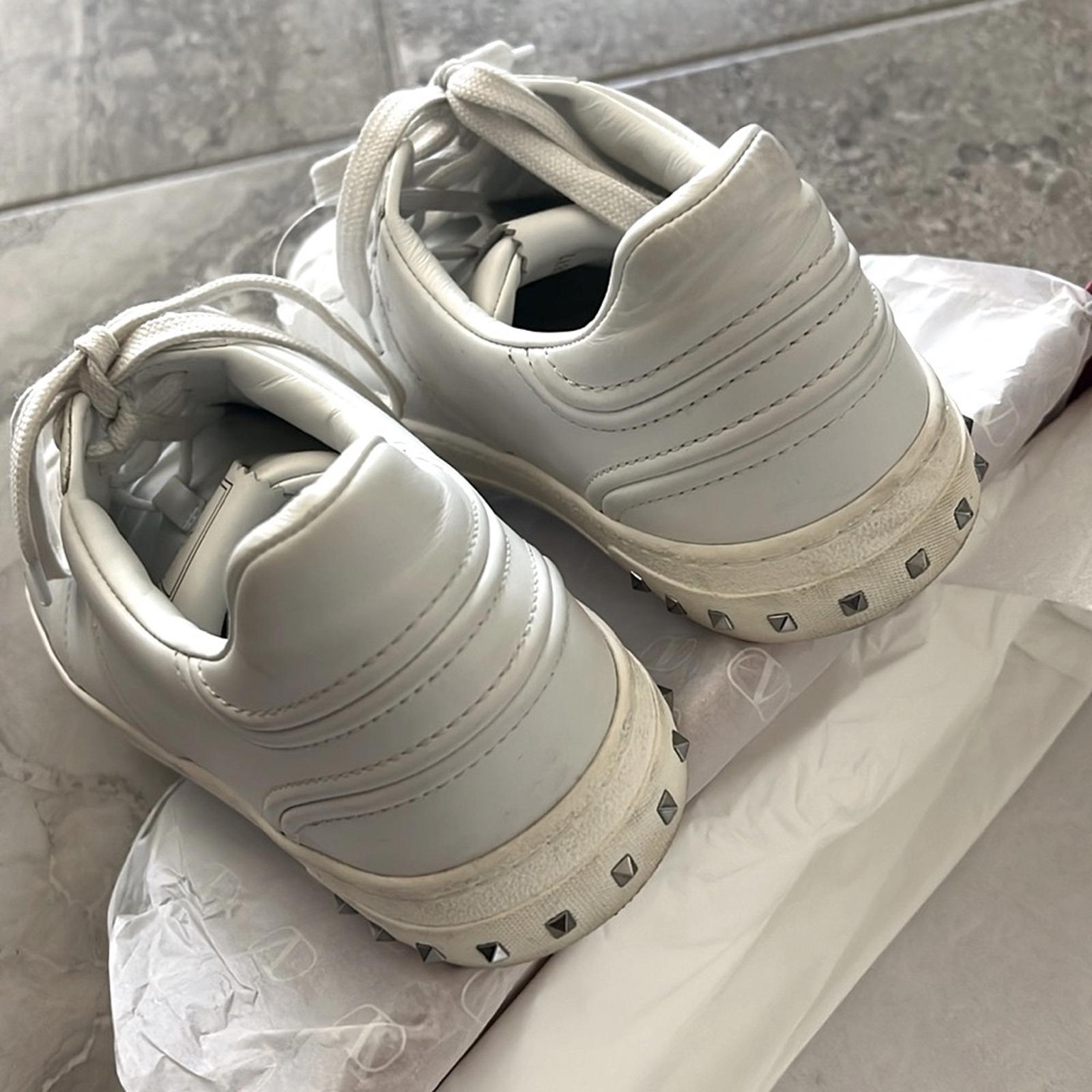 Valentino Garavani Flycrew Leather Sneakers, Size 43/9.5 Comes w/Box Excellent!