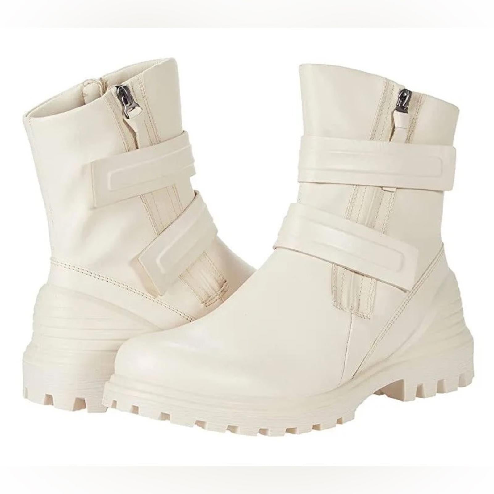 ECCO Tredtray Moto Bootie in Limestone Leather, Size 37 NEW in Box