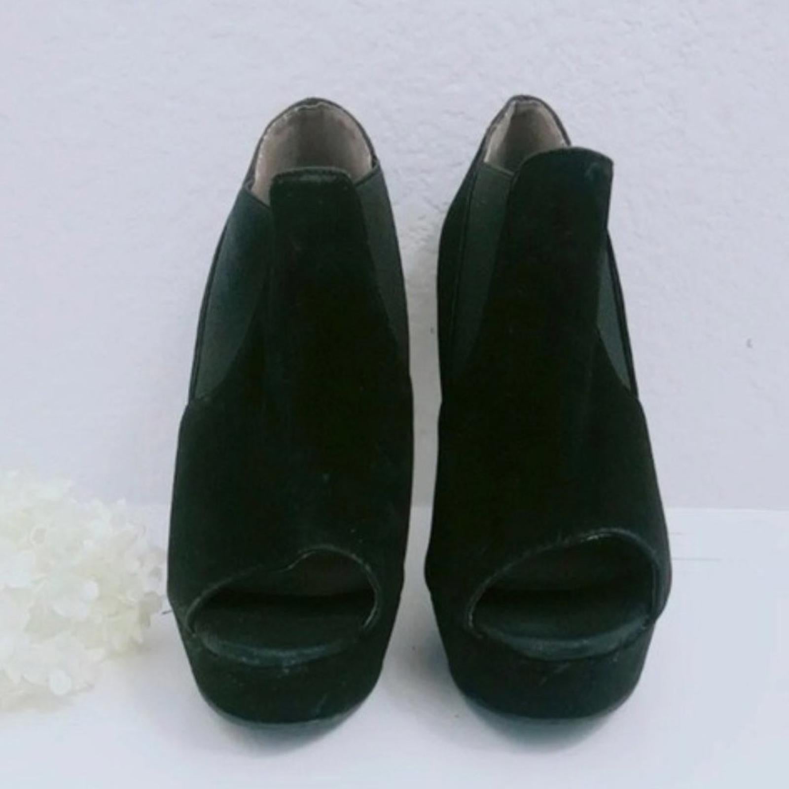 Bonnibel Suede Open Toe Stiletto Heel Booties in Black, Size 7.5 EXCELLENT!