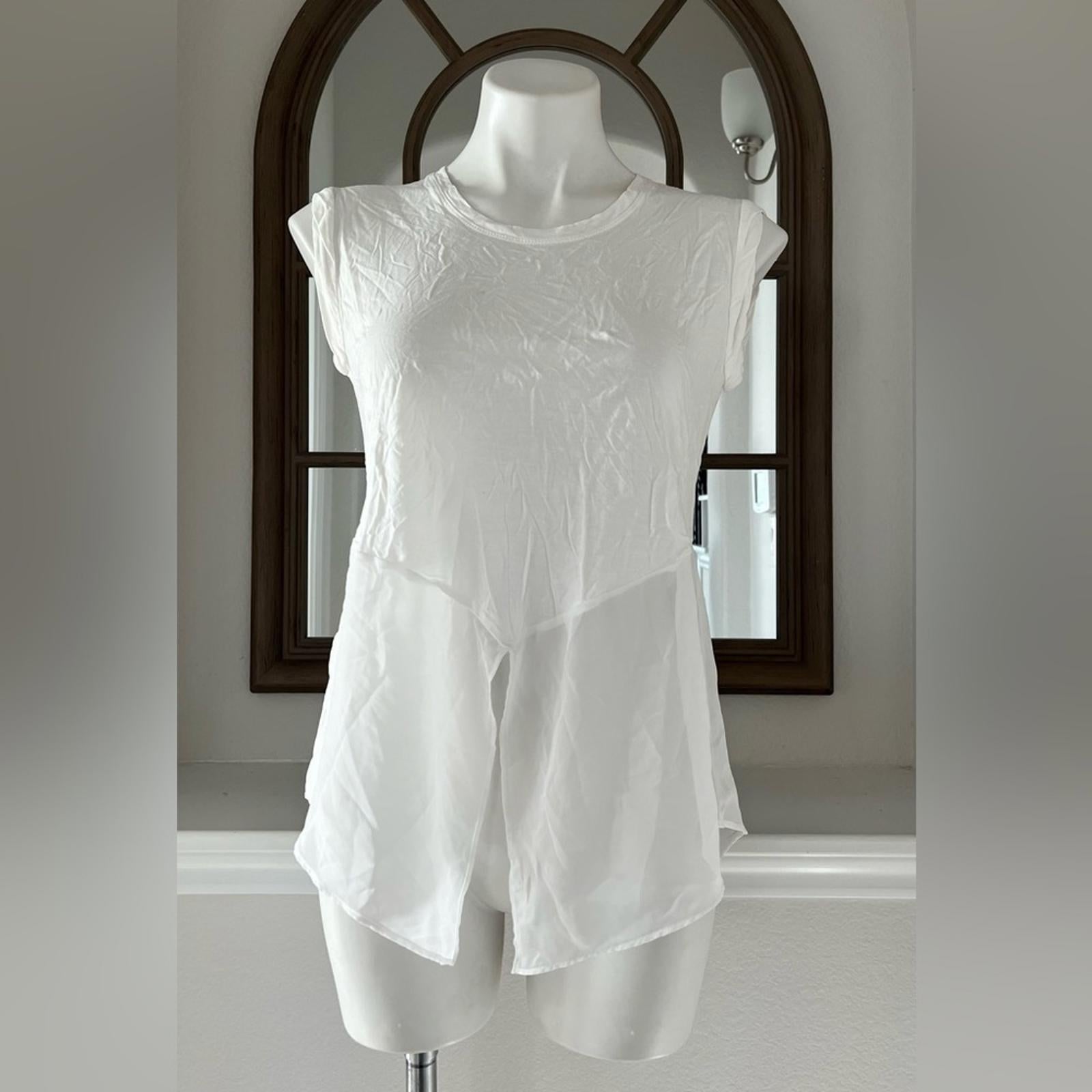 BCBGMaxazria White Casual Top, Size S New with Tag