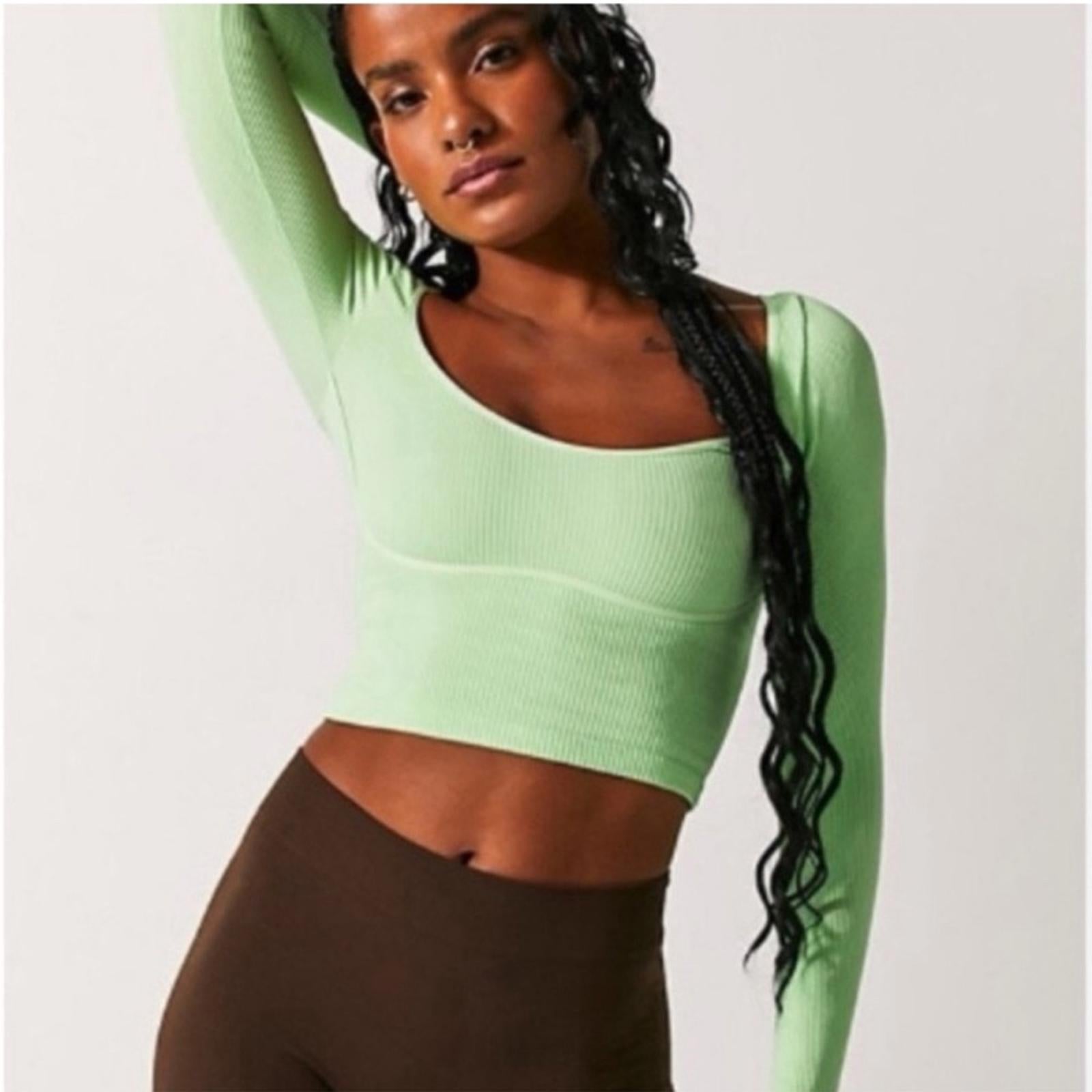 NEW Free People Meg Rib Long Sleeve Cropped Top in Lt Green Size M/L New w/o Tag