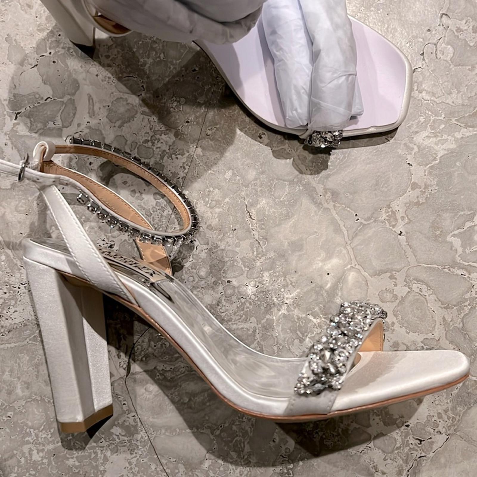 Badgley Mischka Tasmine Embellished Block Heel Sandals, Size 5.5 New in Box $245