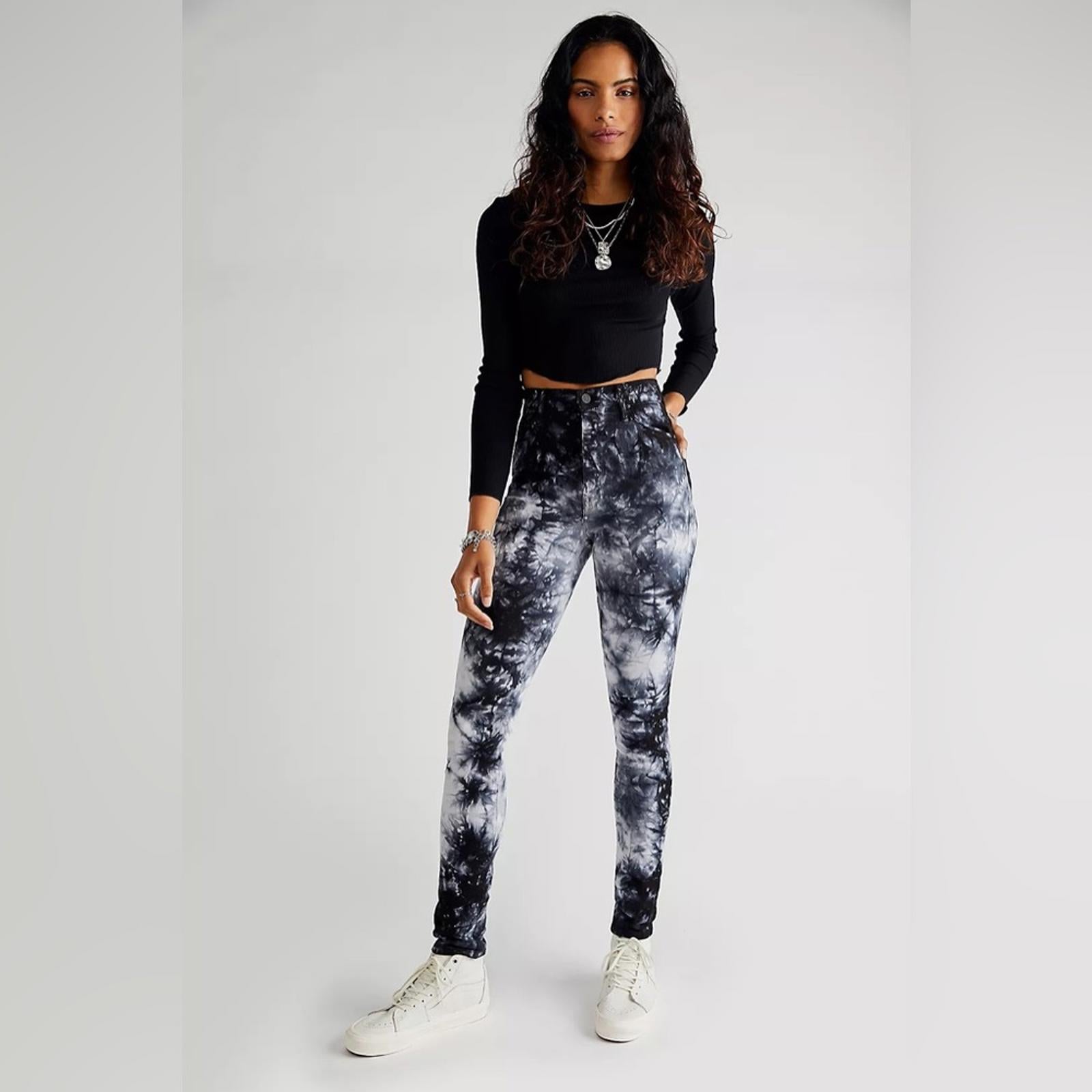 MOTHER The Super Swooner Tie Dye Ankle Skinny Jeans, NEW, Size 32