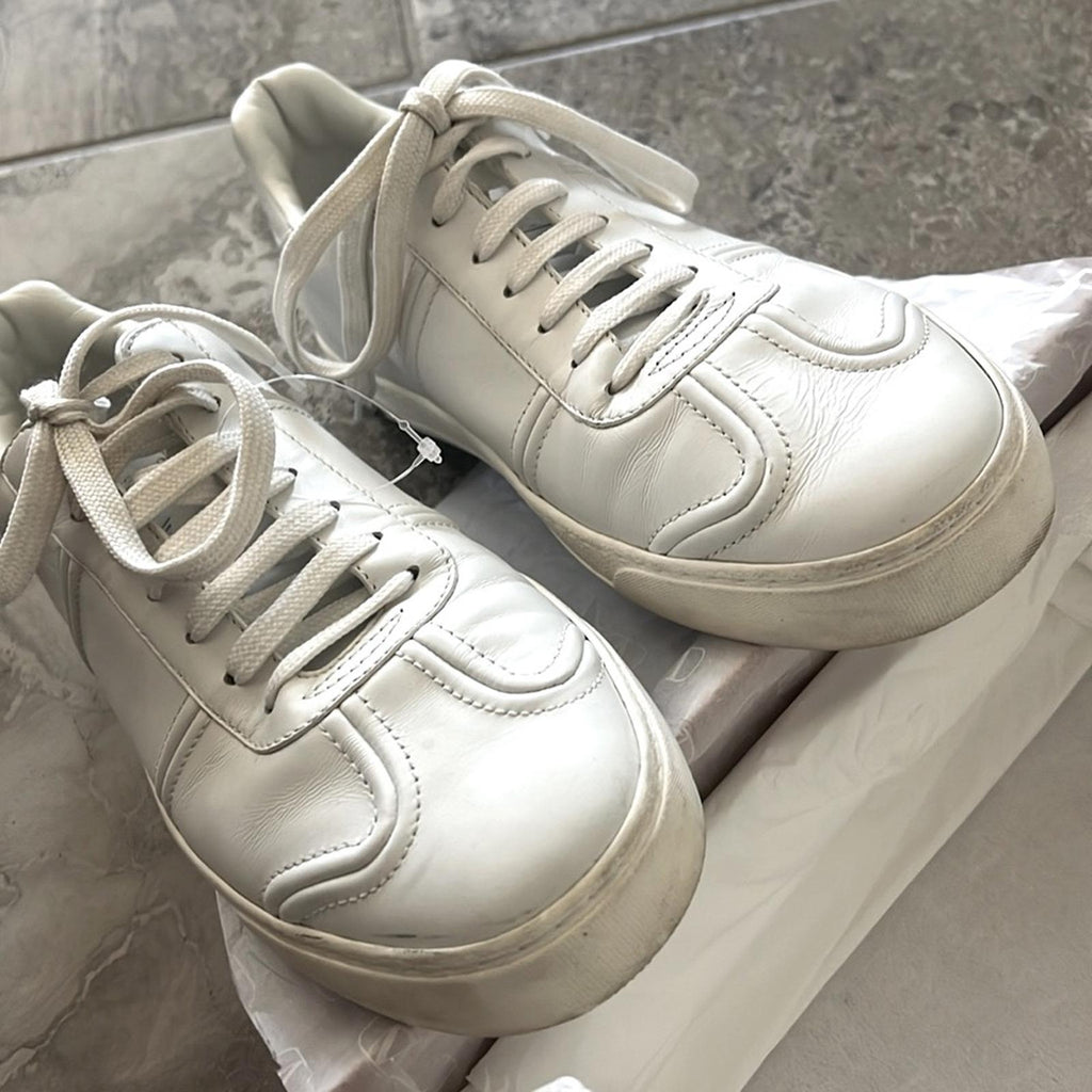 Valentino Garavani Flycrew Leather Sneakers, Size 43/9.5 Comes w/Box Excellent!