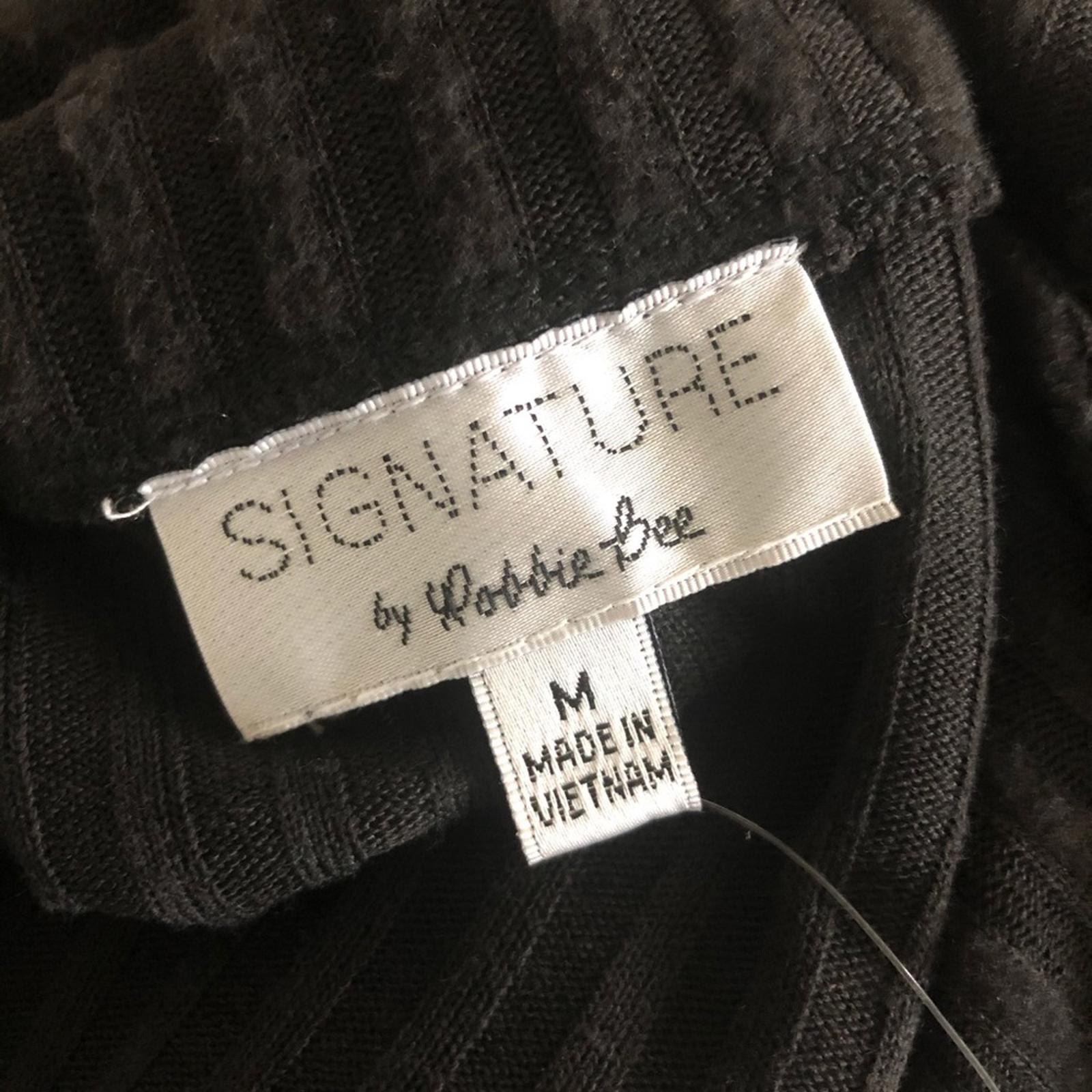 Robbie Bee’s Signature Ribbed Sweater Dress in Black, Size M New w/Tag
