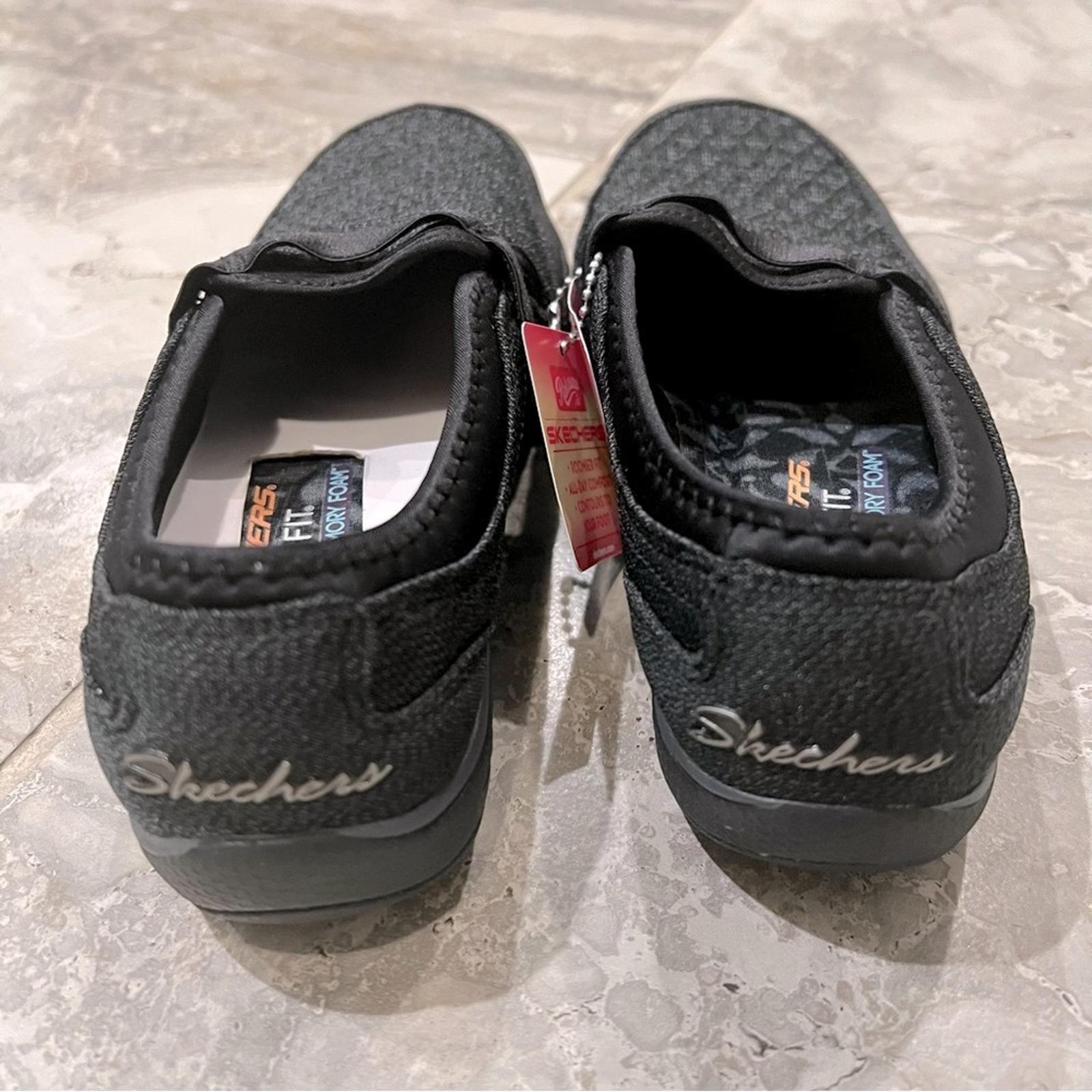 NEW Skechers Relaxed Fit Air-Cooled Memory Foam Slip-On Sneakers, Size 7.5