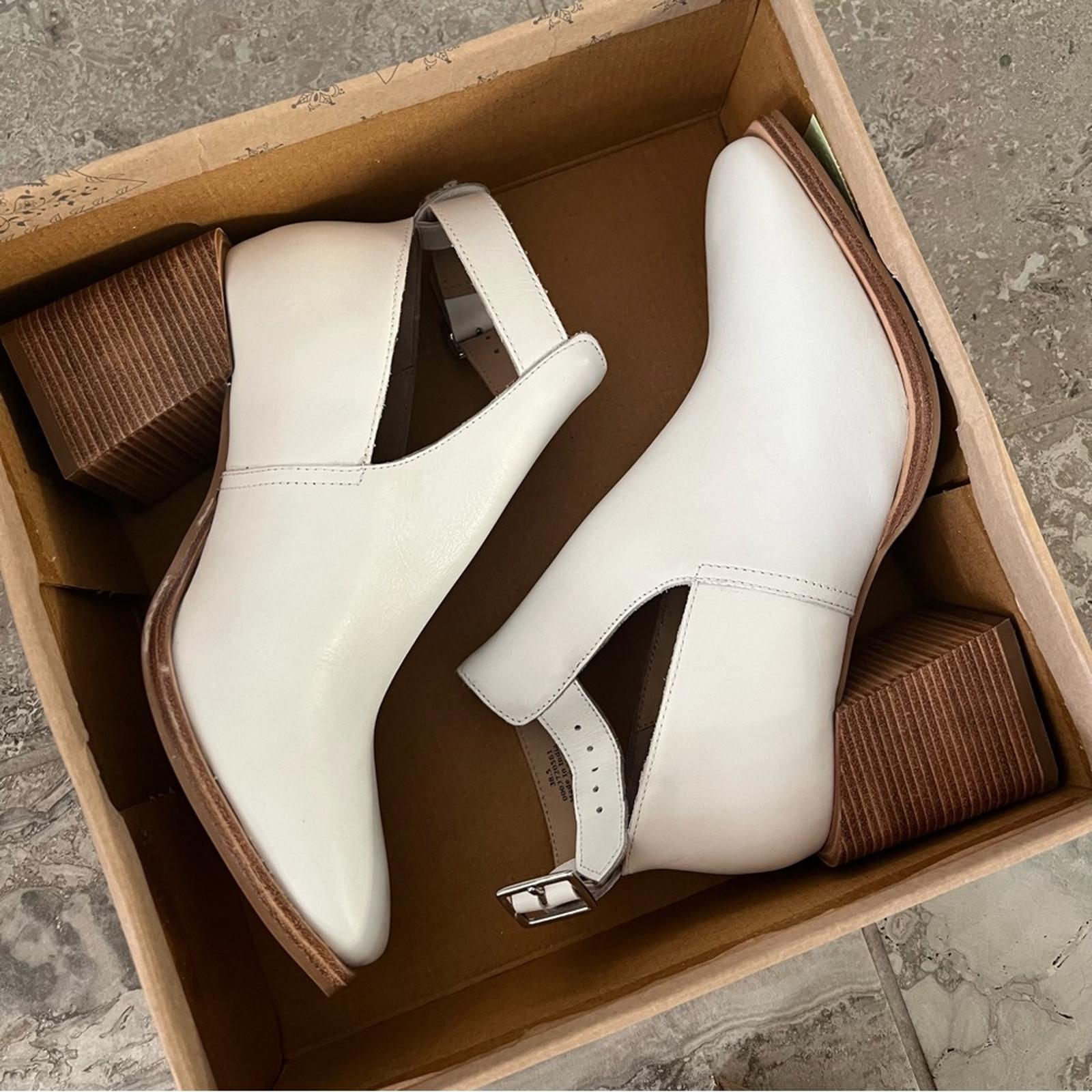 Free People Brady Buckle Booties in White, Size 38.5, New in Box