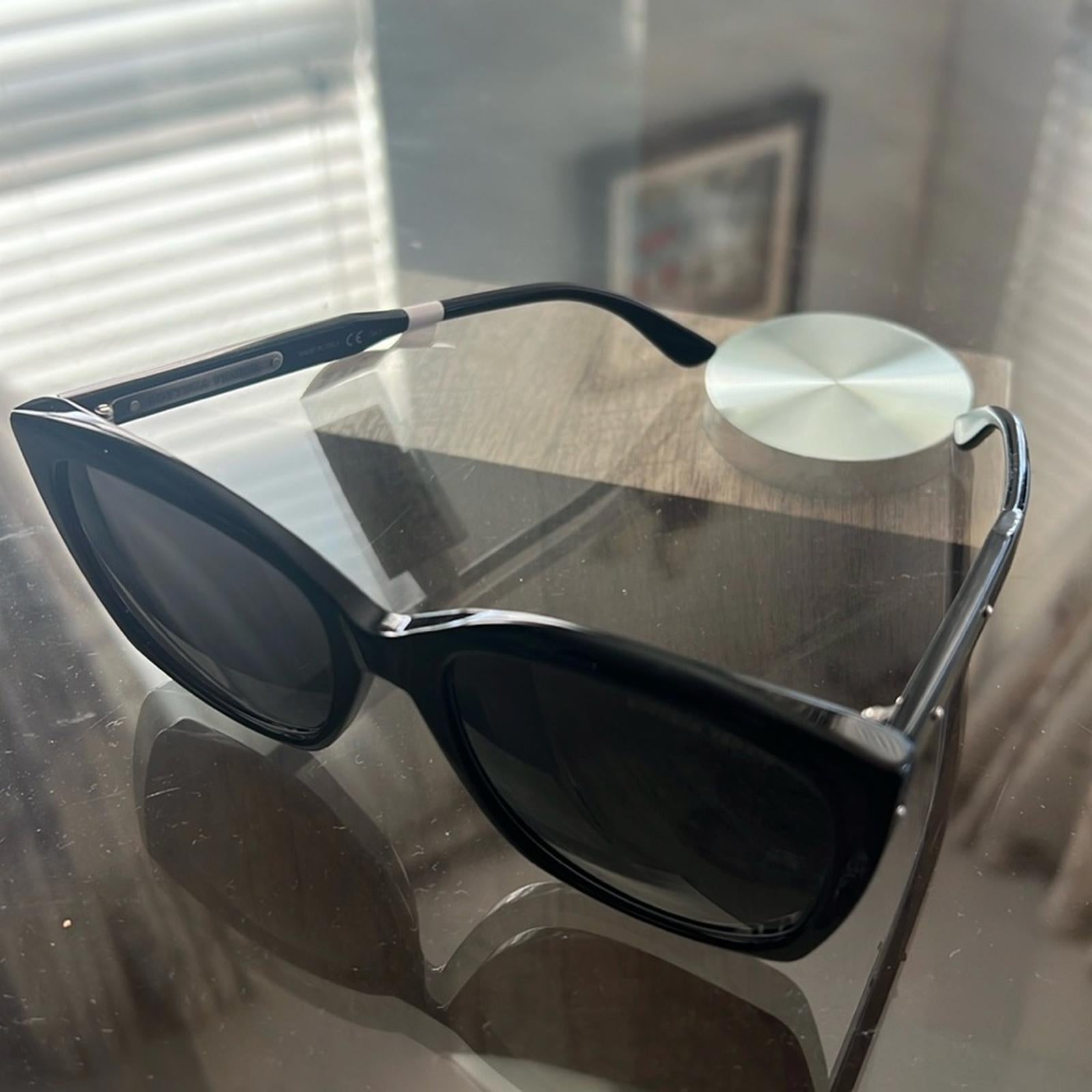 NEW Bottega Veneta BV0182S Sunglasses in Black, EXCELLENT! Retail $510