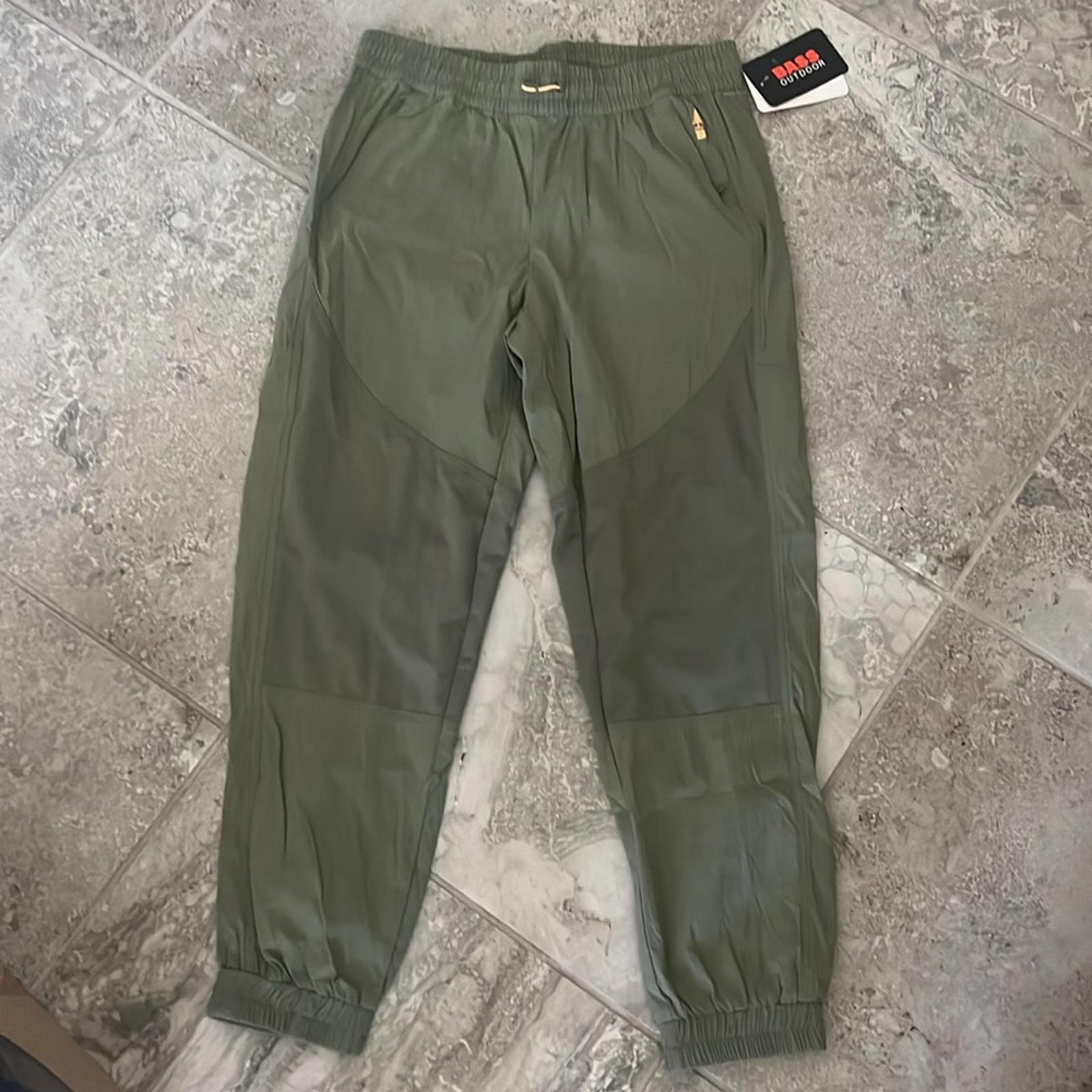 Bass Outdoor Roque Pants in Green, Size S, New with Tag