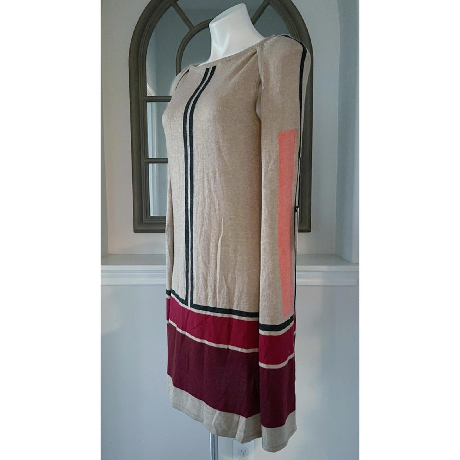 NWT Vertigo Claudia Aplaca Wool Blend Cape Dress. Size L New w/Tag Retail $170