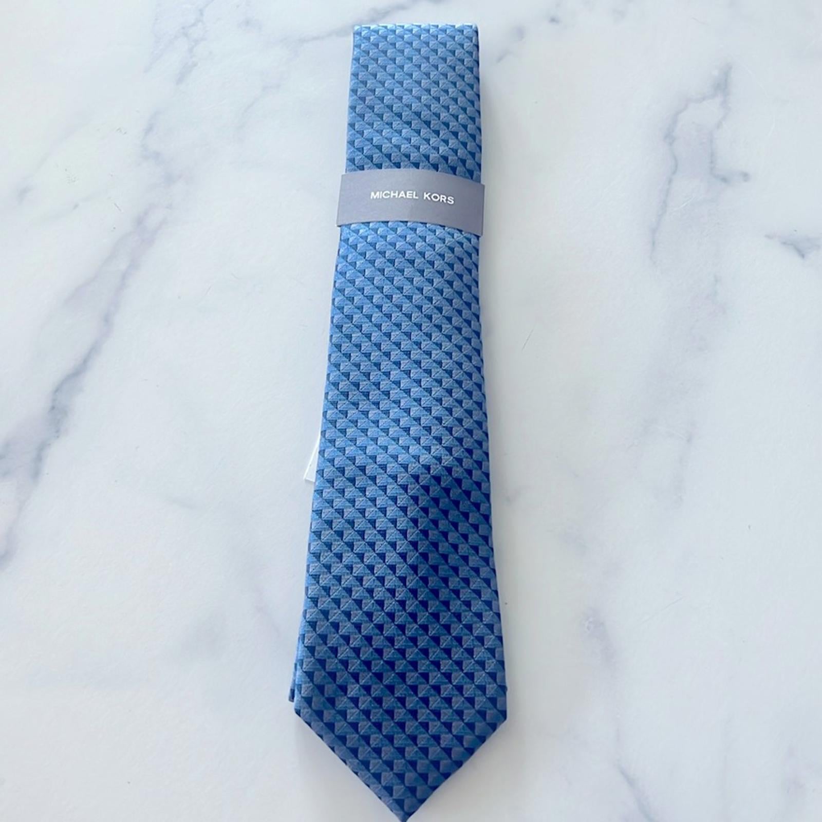 Michael Kors Men's Nassau Geo Print Tie in Navy Blue/Grey, One Size, NWT