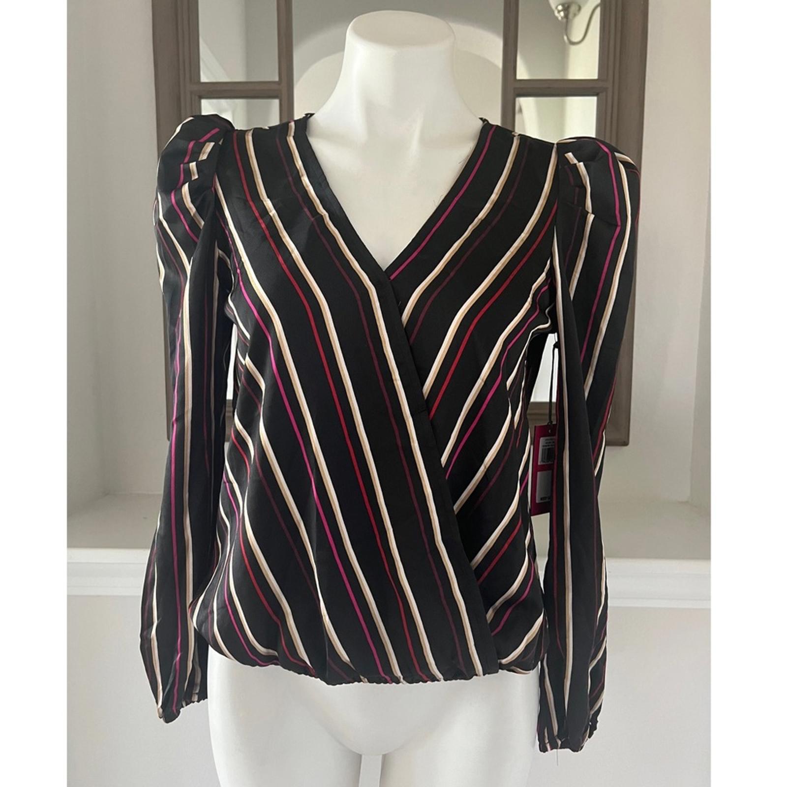 Vince Camuto Puff Shoulder Surplice Top, Rich Black Size XS New w/Tag Retail $89
