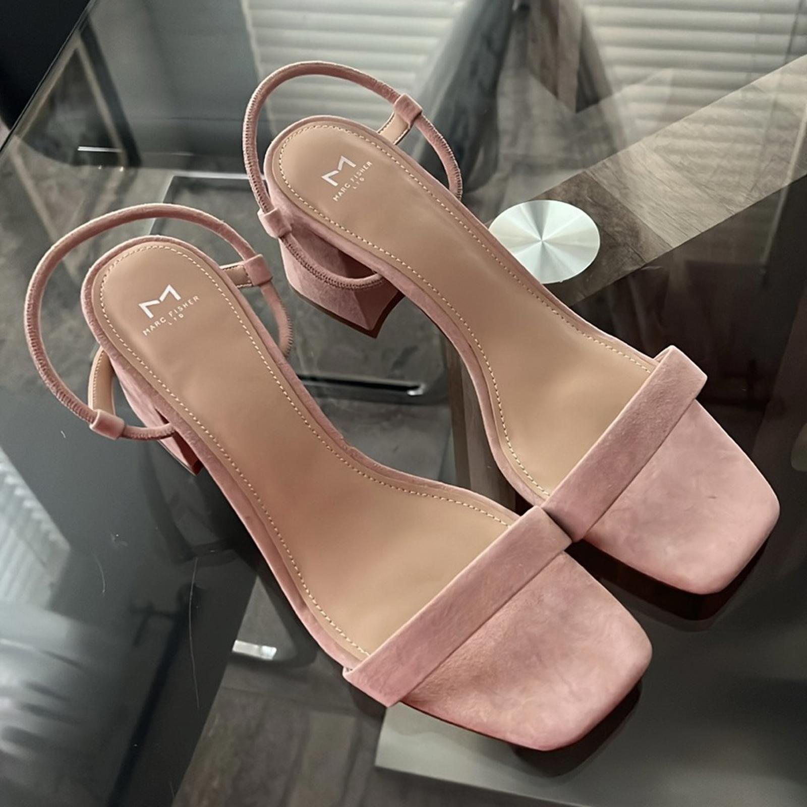 NWT Marc Fisher LTD Nabela Suede Sandals, Light Pink Size 11 New in Box